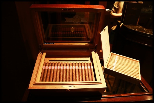 Proper Management of Cigars in Humidor